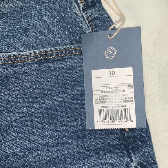 Universal Thread- Size 10 Denim Shorts NWT - Picture 2 of 4